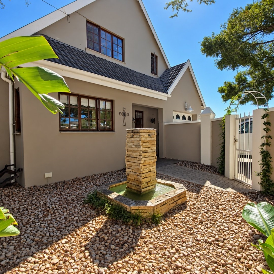 3 Bedroom Property for Sale in Denver Park Western Cape